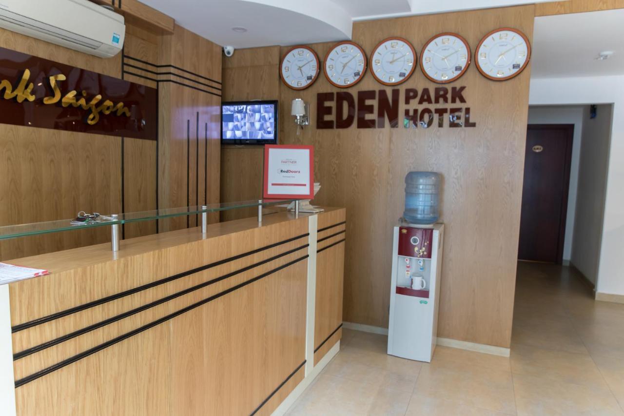Reddoorz Plus Near Secc D7 Cidade de Ho Chi Minh Exterior foto