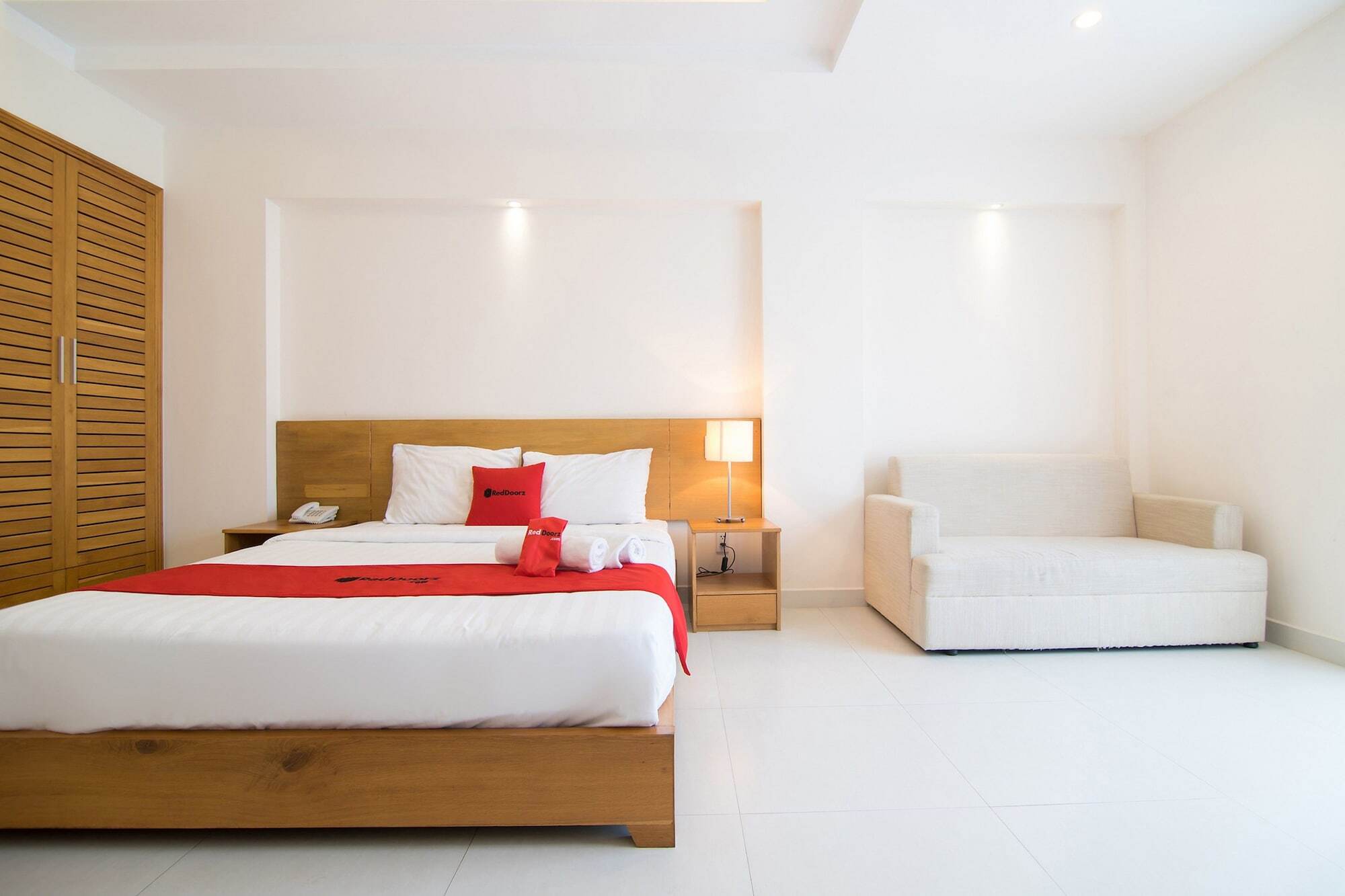 Reddoorz Plus Near Secc D7 Cidade de Ho Chi Minh Exterior foto