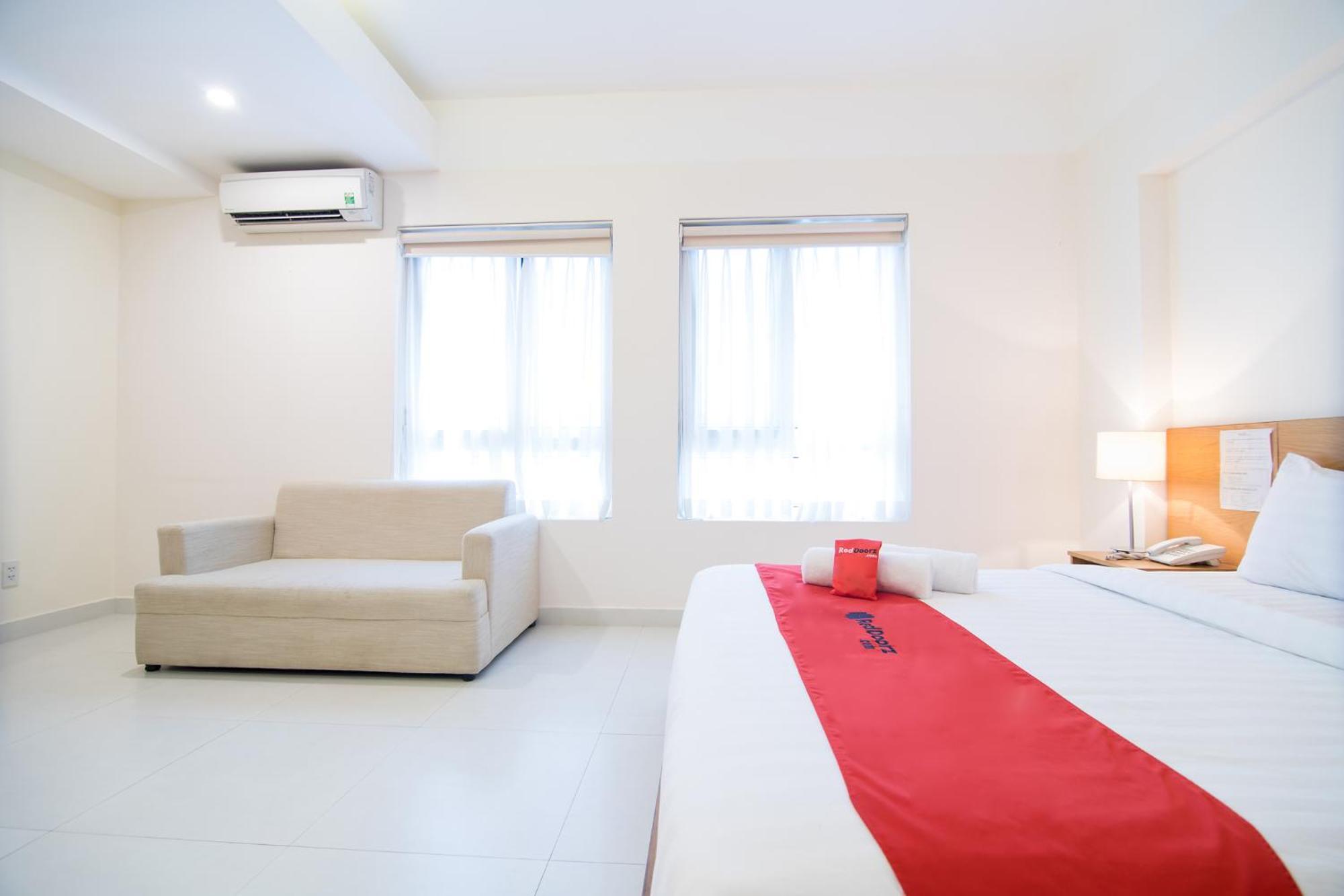 Reddoorz Plus Near Secc D7 Cidade de Ho Chi Minh Exterior foto