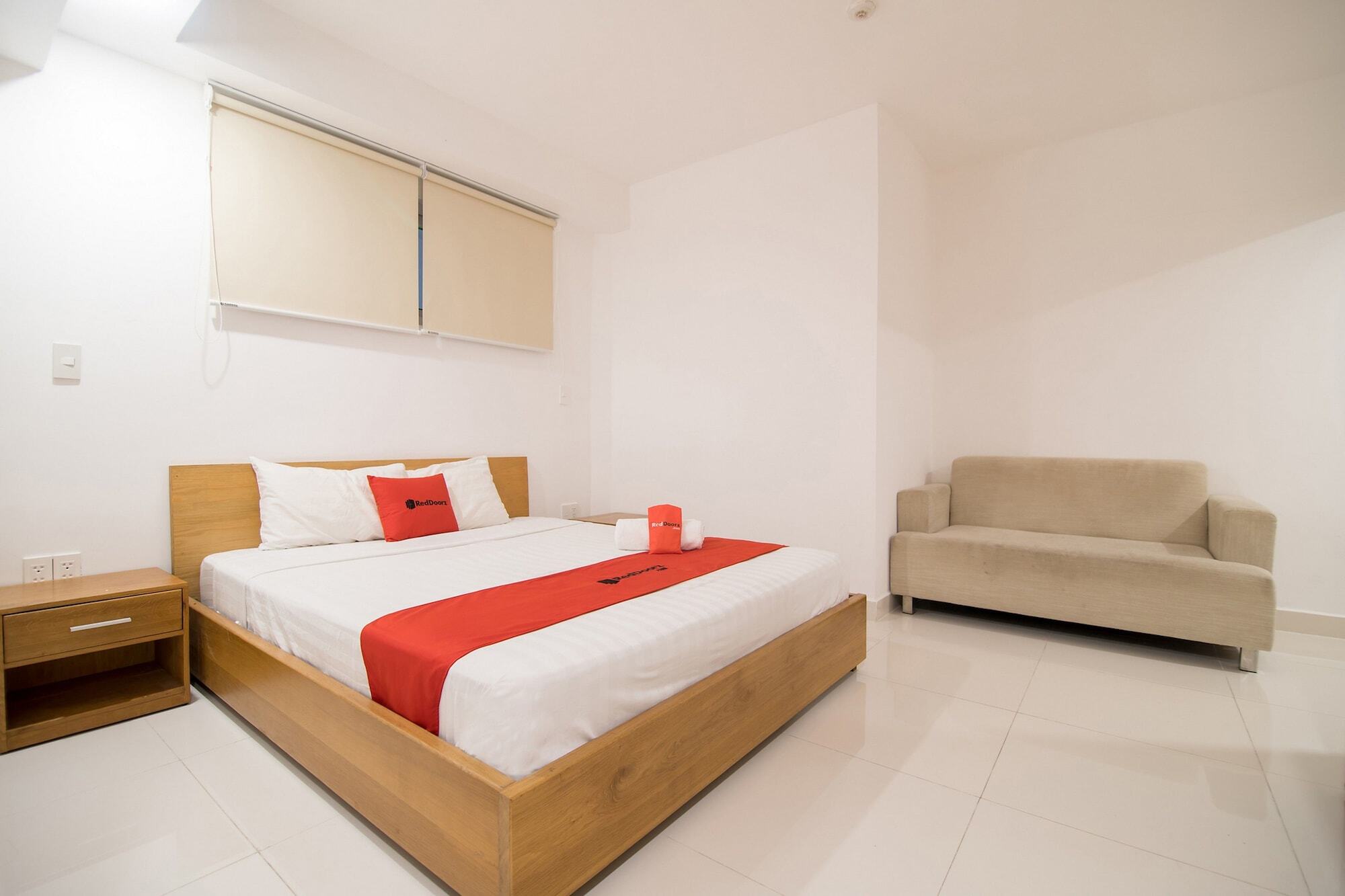 Reddoorz Plus Near Secc D7 Cidade de Ho Chi Minh Exterior foto