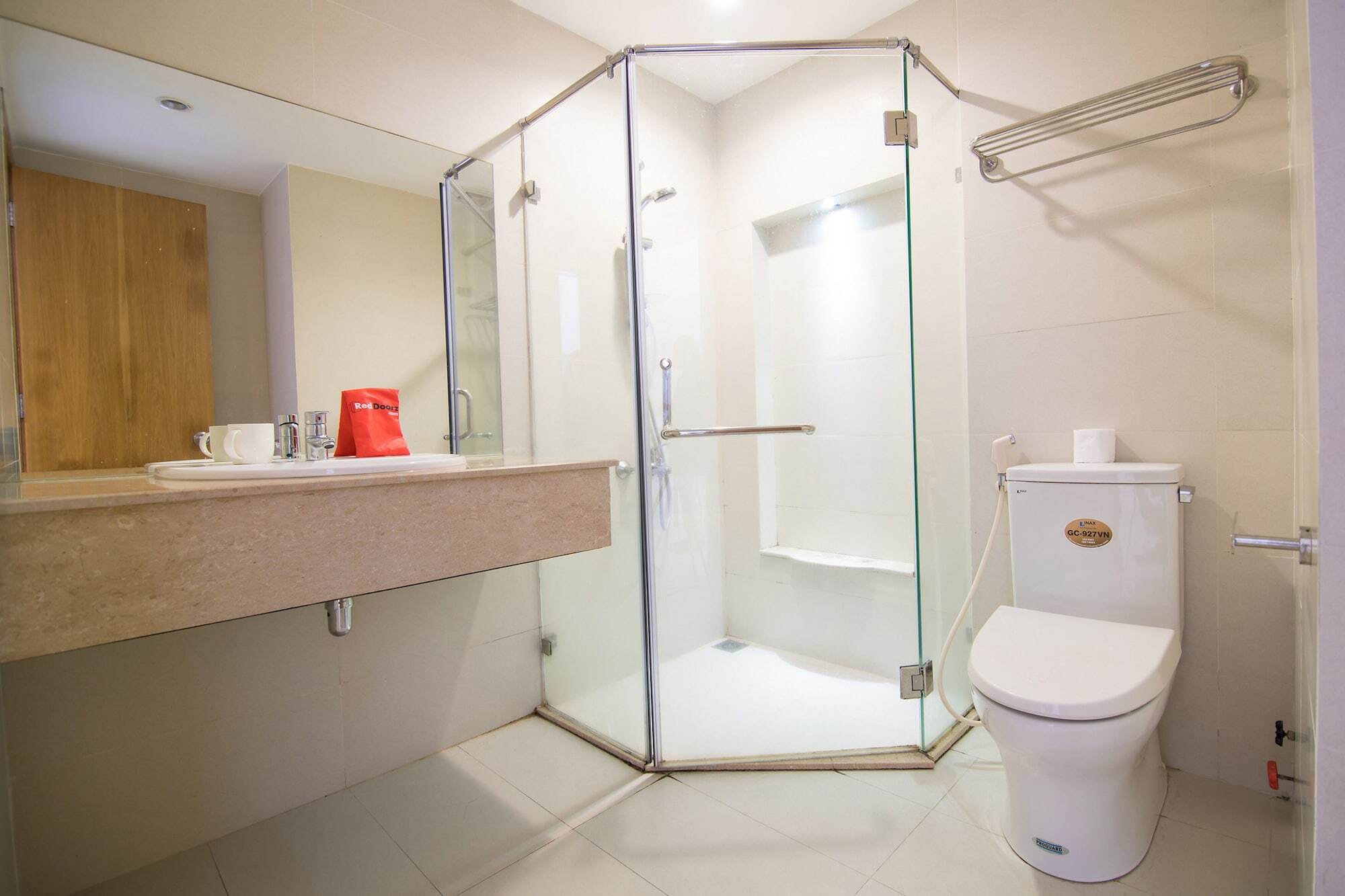 Reddoorz Plus Near Secc D7 Cidade de Ho Chi Minh Exterior foto